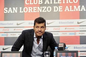 Gentileza Tinelli se aleja de todas las esferas del fútbol argentino.