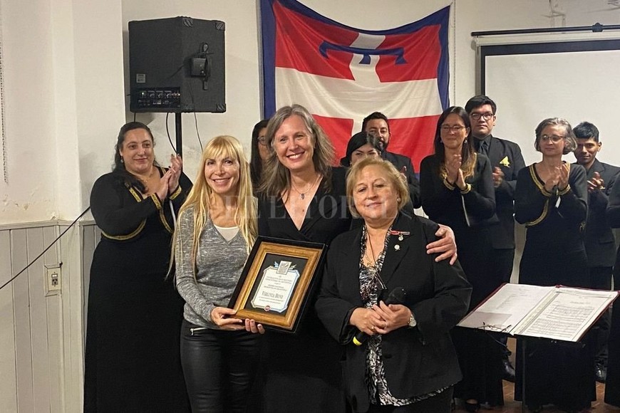 ELLITORAL_456907 |  Gentileza CPSF Virginia Bono recibió el Premio Nacional Piemontés de Argentina que le había sido otorgado en el año 2020 y cuya entrega quedó suspendida a causa de la pandemia de coronavirus.