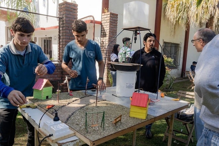 ELLITORAL_456685 |  Gentileza Durante las jornadas, estudiantes y docentes trabajaron en el prototipado de proyectos desde sus aulas.