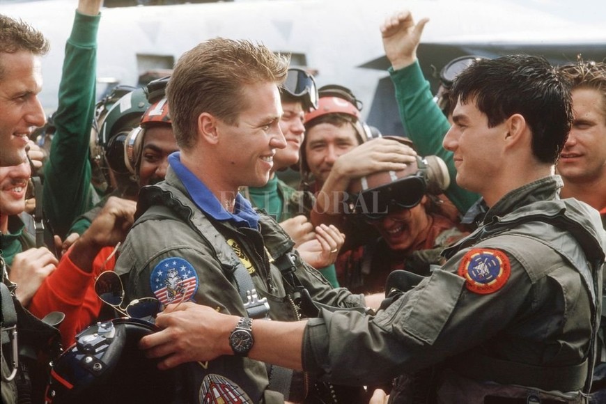 ELLITORAL_456875 |  Paramount Pictures Cruise  Maverick  con Val Kilmer  Iceman .