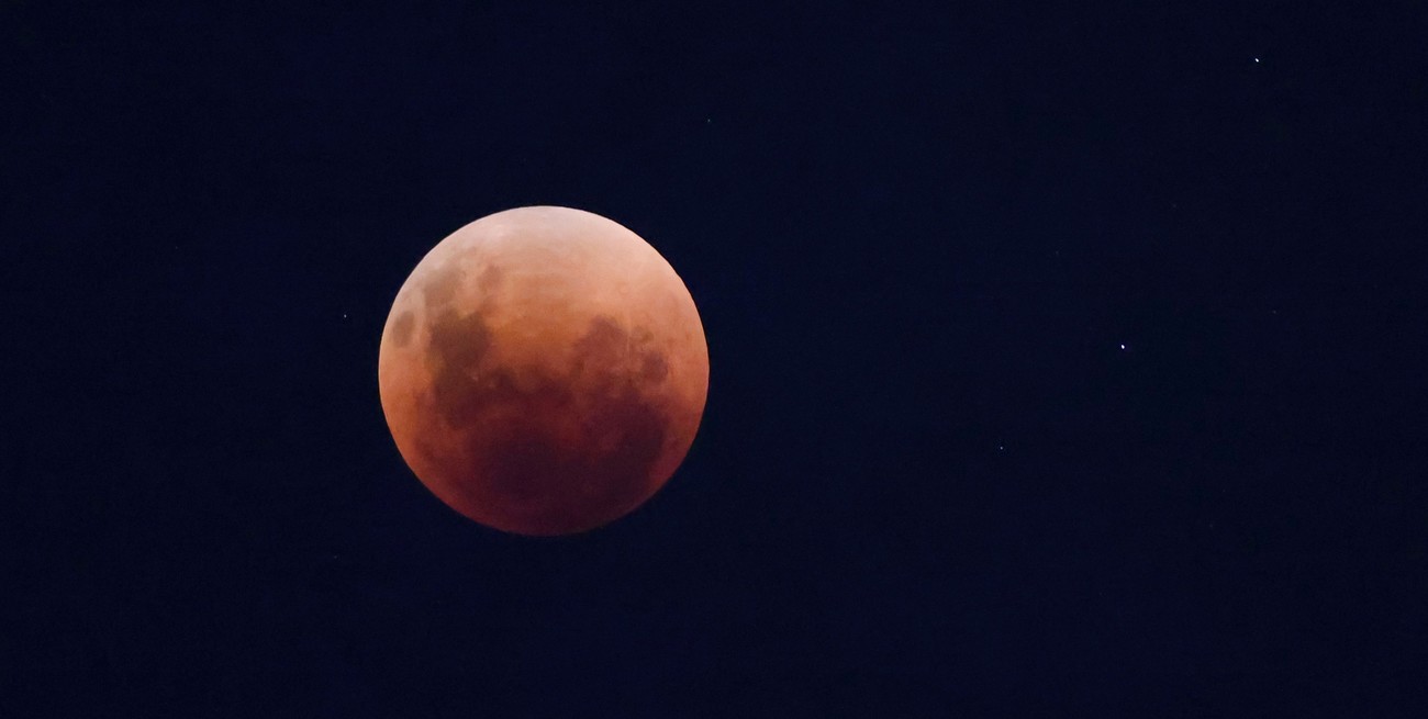 Eclipse lunar: cómo se vivió en Argentina el fabuloso espectáculo
