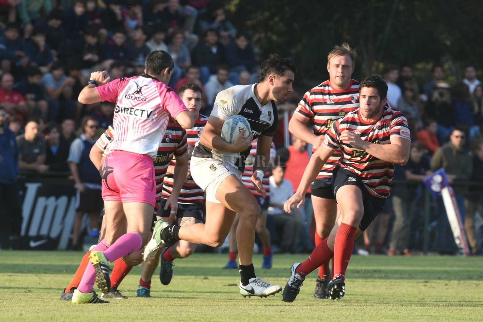 En Sauce Viejo, Santa Fe recibió a Estudiantes de Paraná quien le ganó 22 a 17.