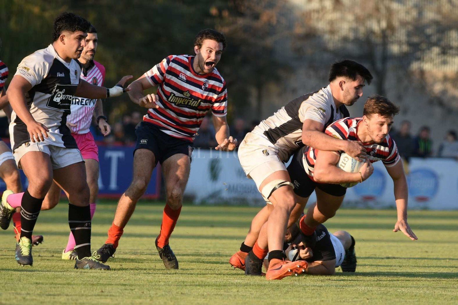 En Sauce Viejo, Santa Fe recibió a Estudiantes de Paraná quien le ganó 22 a 17.