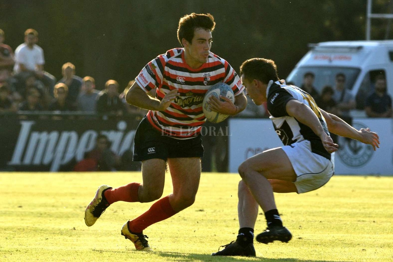 En Sauce Viejo, Santa Fe recibió a Estudiantes de Paraná quien le ganó 22 a 17.