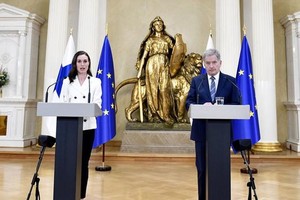 DPA La primera ministra de Finlandia, Sanna Marin, y el presidente finlandés, Sauli Niinistö