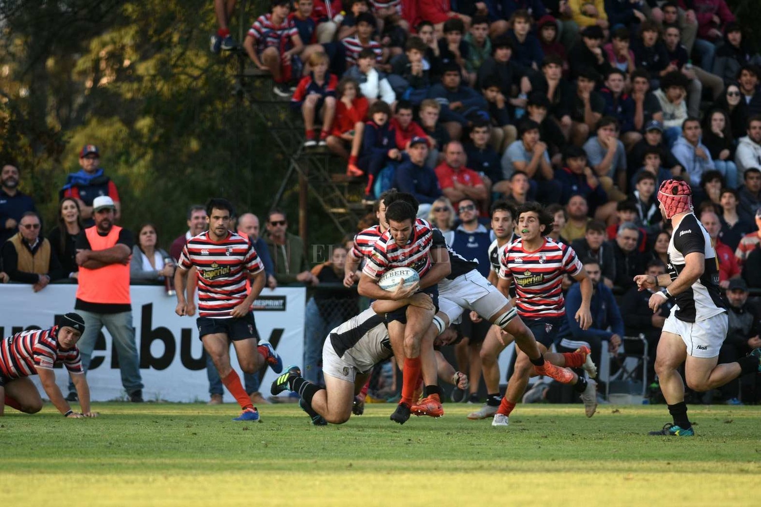 En Sauce Viejo, Santa Fe recibió a Estudiantes de Paraná quien le ganó 22 a 17.