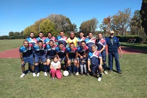 ELLITORAL_456638 |  Gentileza Asociación Tribunales. El equipo del entrenador Camilo Gutiérrez ganó y continúa como uno de los escoltas en la Zona A.