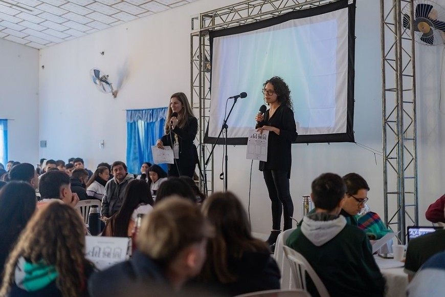 ELLITORAL_456683 |  Gentileza Se busca promover el desarrollo de propuestas innovadoras para resolver desafíos locales y globales.