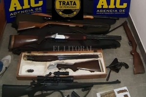 El Litoral Parte del arsenal incautado