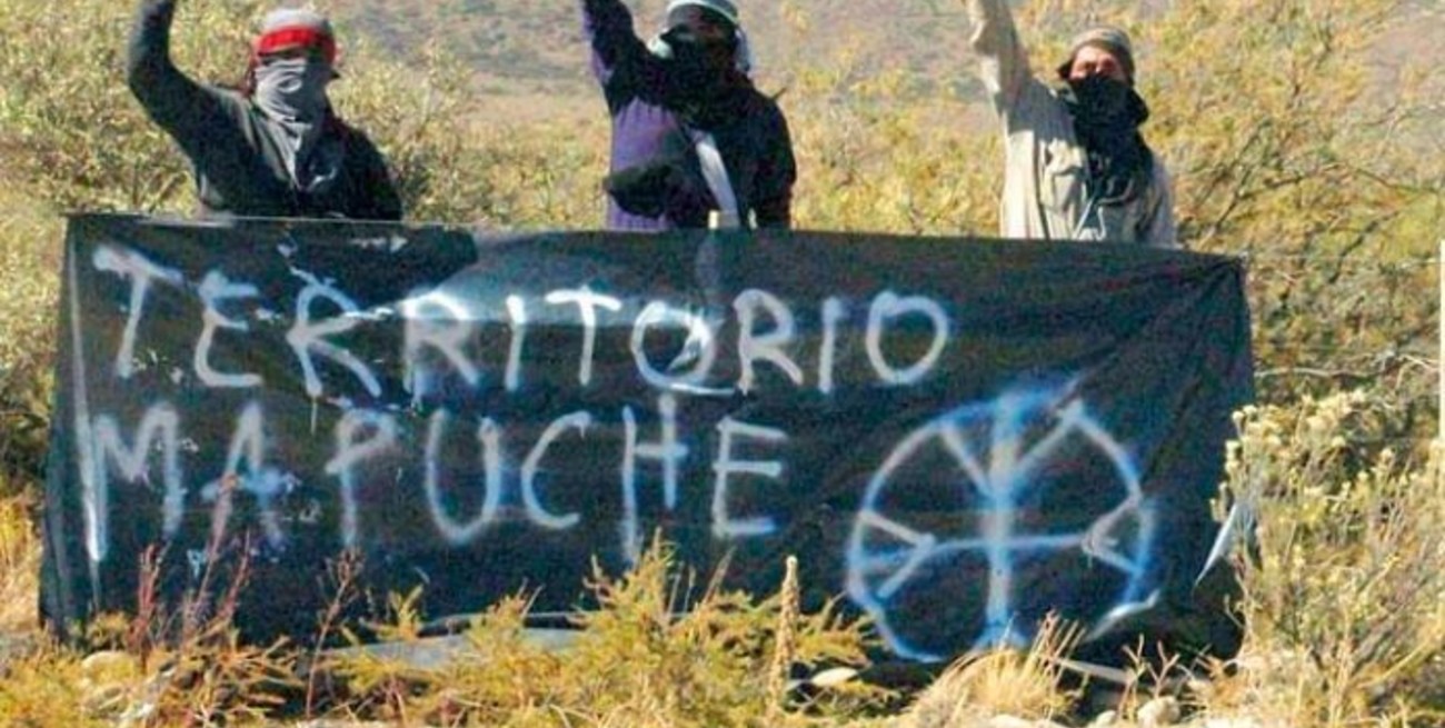 A contramano de Argentina, Chile despliega Fuerzas Armadas contra mapuches