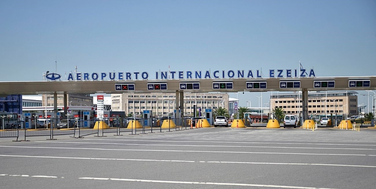 Santafesina hizo una amenaza de bomba en el aeropuerto de Ezeiza para que su novio no pierda el vuelo