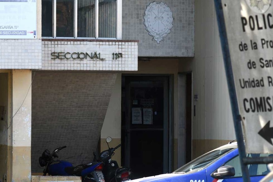 Investigan lo sucedido en la Seccional 11 de la URI. Crédito: Mauricio Garín