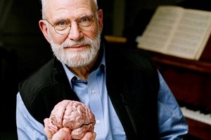Oliver Sacks, neurólogo y escritor británico fallecido en 2015. Investigador de la conducta humana.