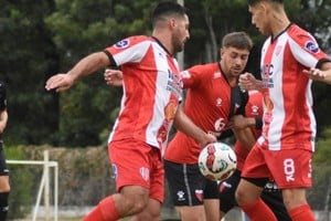 El choque entre los Colón tuvo reparto de puntos en el predio sabalero. Crédito: Luis Cetraro