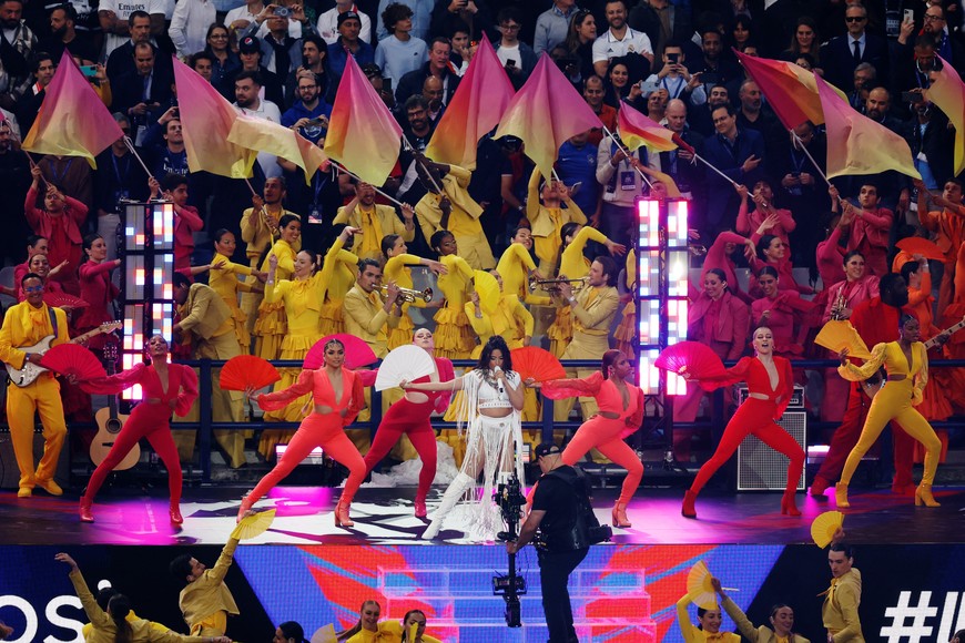 Soccer Football - Champions League Final - Liverpool v Real Madrid - Stade de France, Saint-Denis near Paris, France - May 28, 2022 
Singer Camila Cabello performs before the match REUTERS/Gonzalo Fuentes