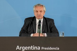Alberto Fernández tildó a Macri de “ladrón de guante blanco” y Juntos por el Cambio le respondió