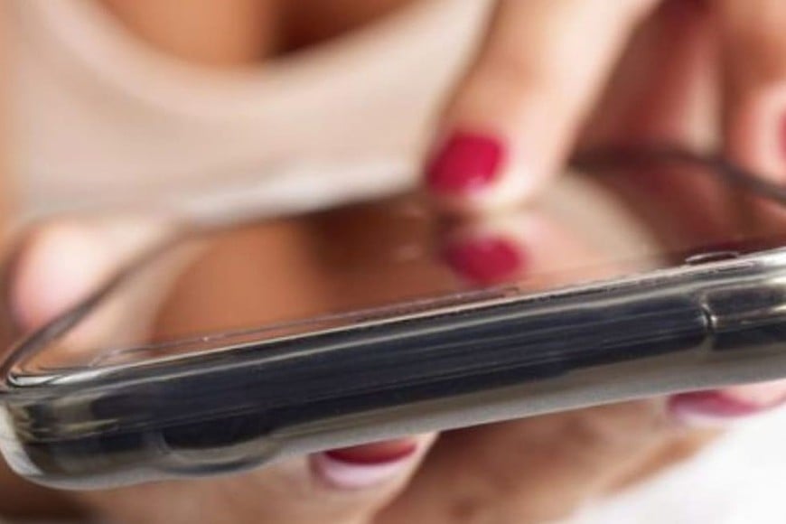 Más que las pantallas y lo conectivo, la inquietud primordial del libro es el postulado, inquietante, de que en estos tiempos lo normal es vivir la vida y las cosas como “un medio” para otra cosa.