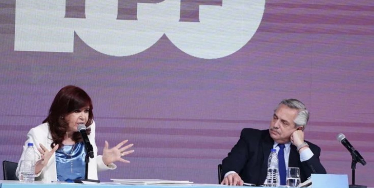 Cristina Kirchner le pidió a Alberto Fernández que “use la lapicera”