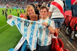 Tomás Friggeri en el estadio de Osasuna post partido de Argentina ante Estonia. Foto: Gentileza