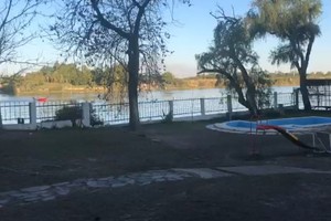 En lancha, a toda velocidad, por el río Santa Fe