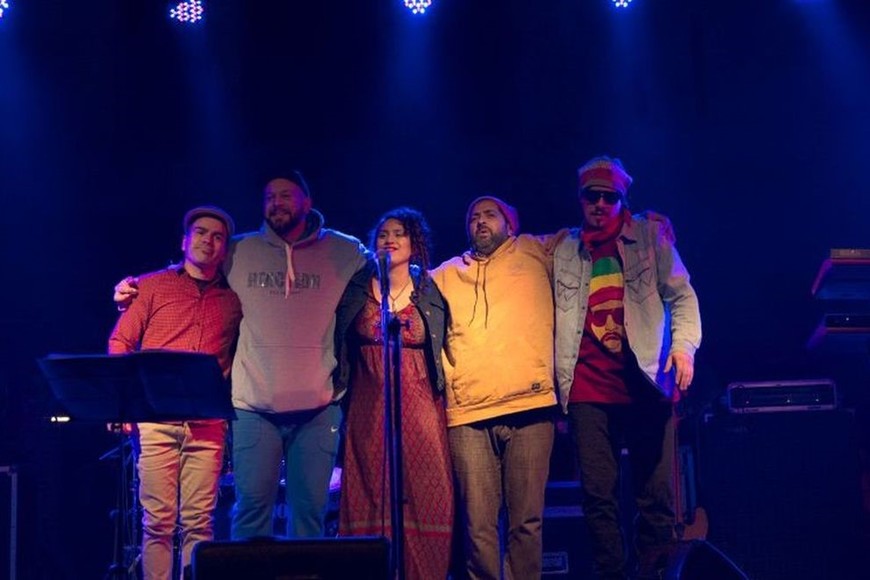 Leandro Colli, Evelyn Lazos, Matías Lemos, Sebastián Castilla y Pablo Moro ponen en Soul Rebel la identidad rítmica y espiritual del patriarca del reggae, Bob Marley