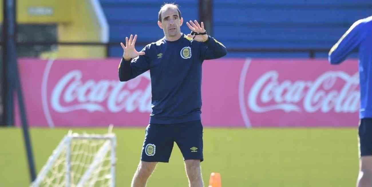 Leandro Somoza presentó su renuncia como técnico de Rosario Central