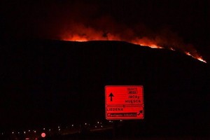 En Aragón se ha declarado un incendio en Nonaspe, en Zaragoza, que ha arrasado ya 600 hectáreas, aunque se prevé que pueda llegar a mil en las próximas horas. 