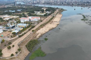 El proyecto de la costanera prevé un paseo costero, a nivel de la playa, de unos 320 metros lineales. Crédito: Fernando Nicola (drone)