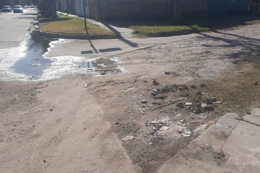 Aguas servidas provocan mal olor en barrio María Selva / Gentileza