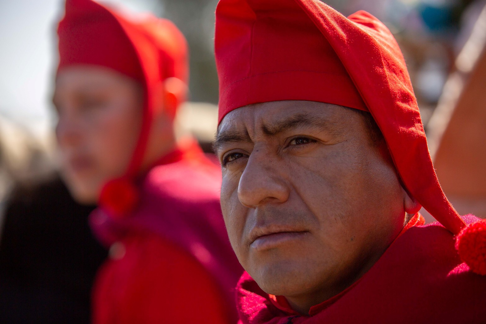 Más de siete mil gauchos de distintas localidades del país desfilaron ayer viernes en la ciudad de Salta a 201 años del fallecimiento del general Martín Miguel de Güemes.