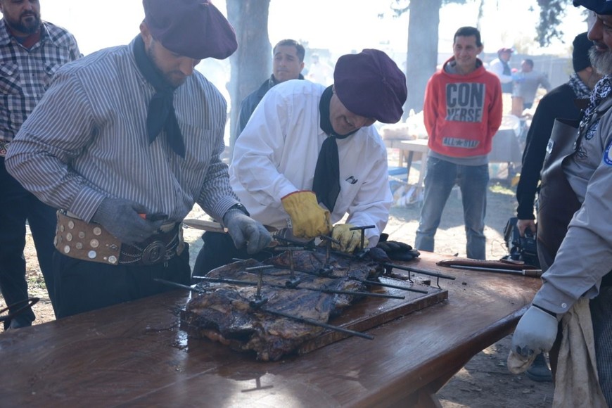 1° Concurso de Asadores a la Estaca en el club Studebaker de Villa Cañás.