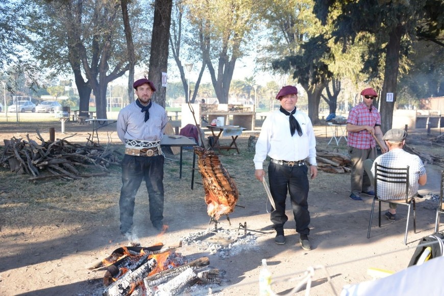 1° Concurso de Asadores a la Estaca en el club Studebaker de Villa Cañás.
