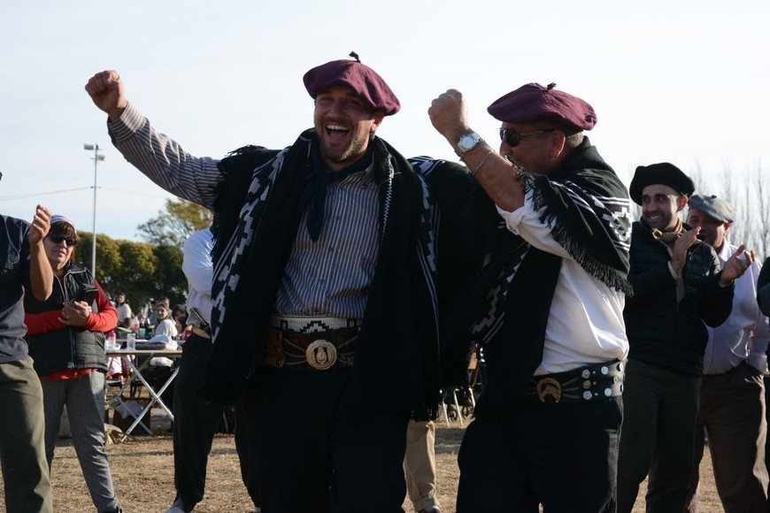 1° Concurso de Asadores a la Estaca en el club Studebaker de Villa Cañás.