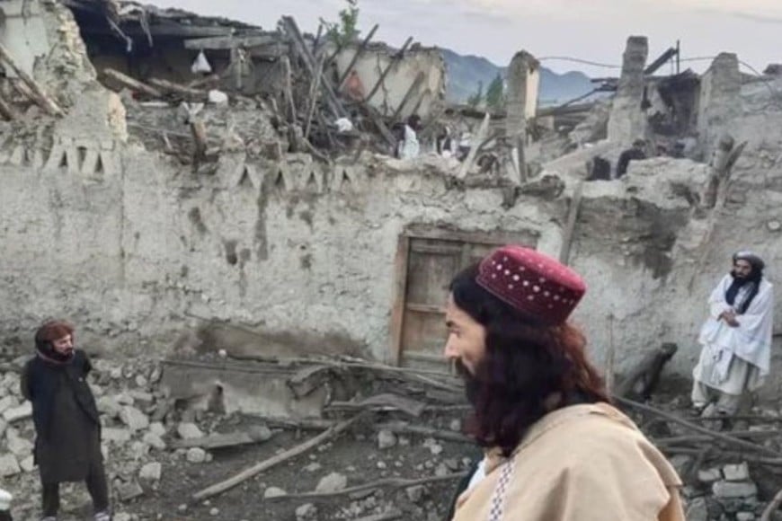 Imágenes compartidas en redes sociales muestran numerosas casas destruidas