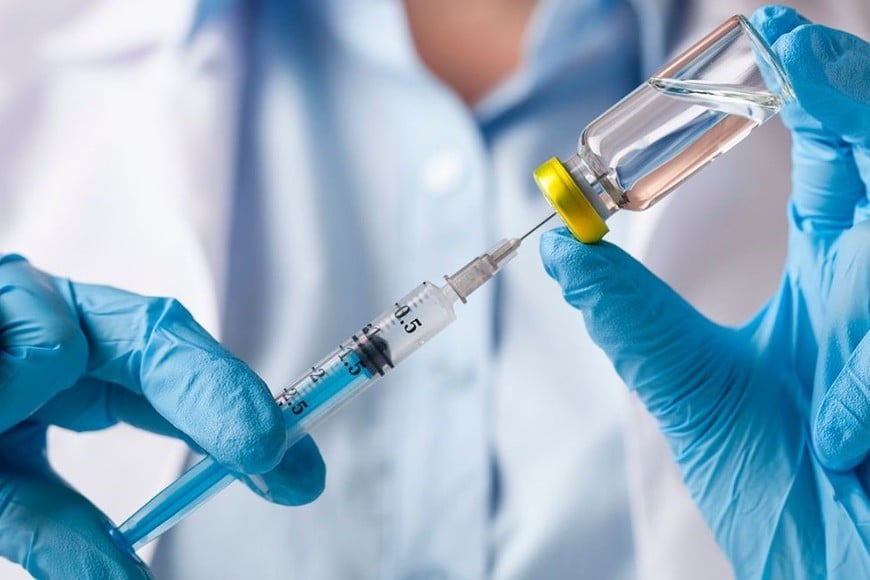 Vacunación gratuita y obligatoria a toda la población objetivo