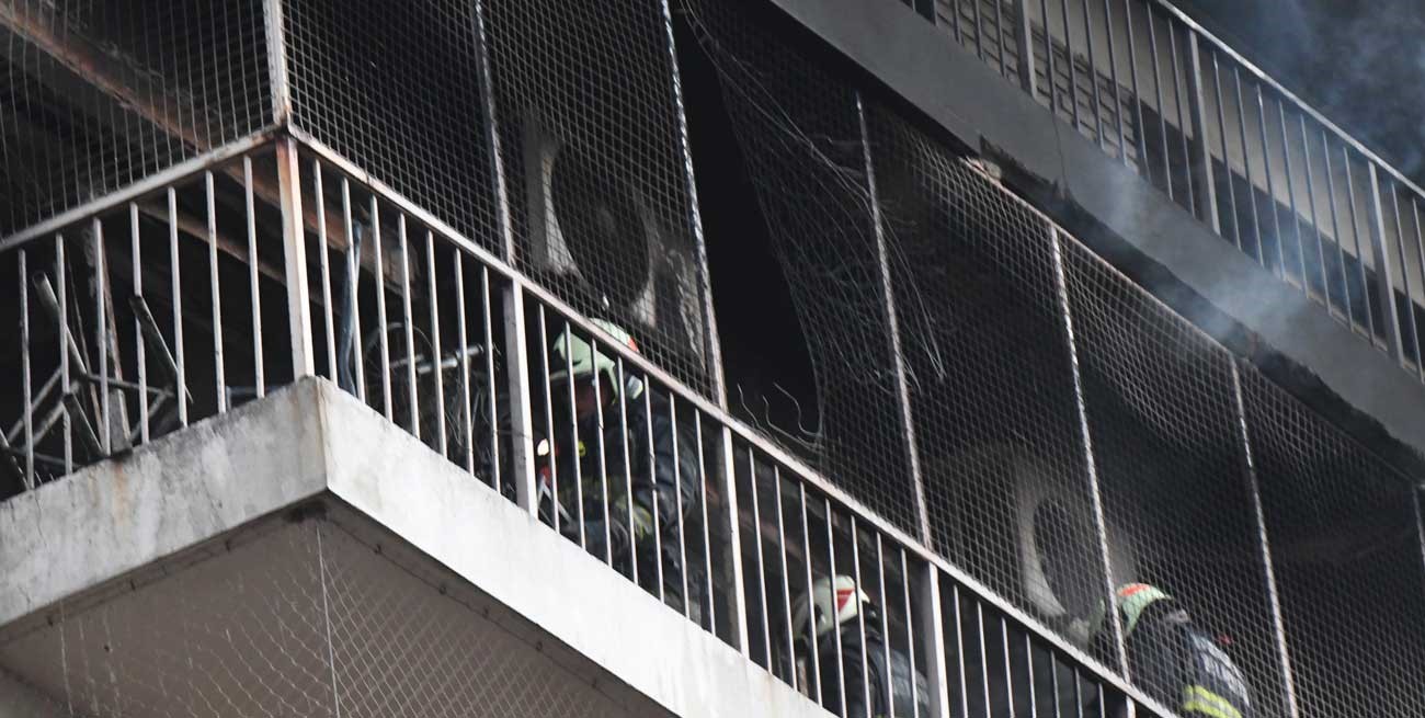 Trágico incendio en un edificio de Recoleta deja cinco muertos y 35 heridos