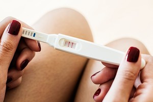 "Cuando se restringe el acceso seguro y legal al aborto, las mujeres se ven obligadas a recurrir a métodos menos seguros", advirtieron.