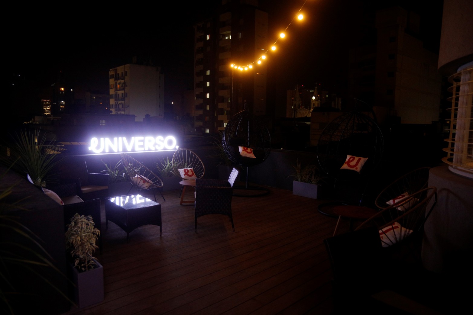 Universo cumplió 30 años