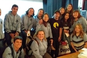 Programa “El cine argentino va a la escuela”: Alumnos de la escuela EESO Nº 371 “Soldados de la Patria: Colombo-Müller” de Esperanza con el actor Nacho Tosselli.