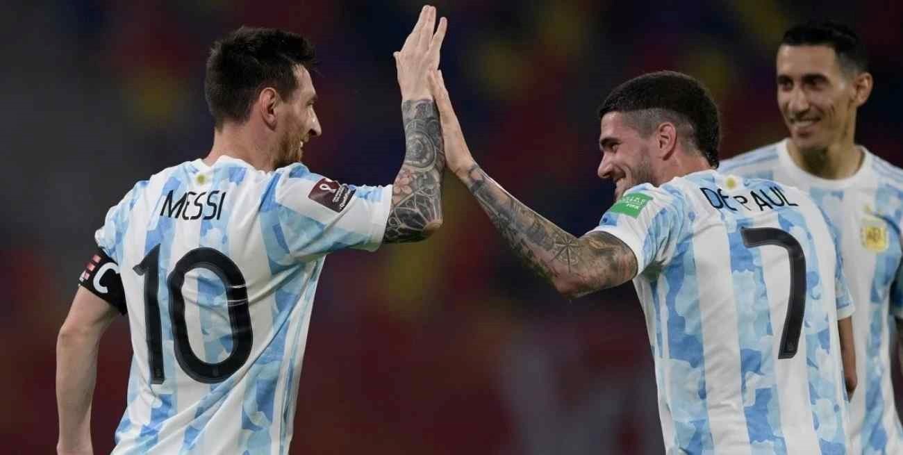 Lionel Messi le habría pedido a Rodrigo De Paul que "le baje con la exposición mediática"