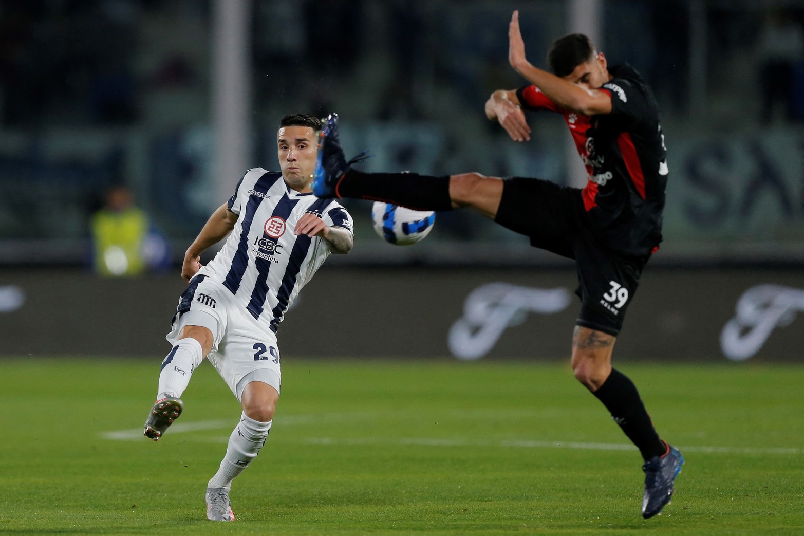 Por la ida de los octavos de final de la Copa Libertadores, Colón y Talleres igualaron 1 a 1 en el estadio Mario Alberto Kempes. Foto: Conmebol