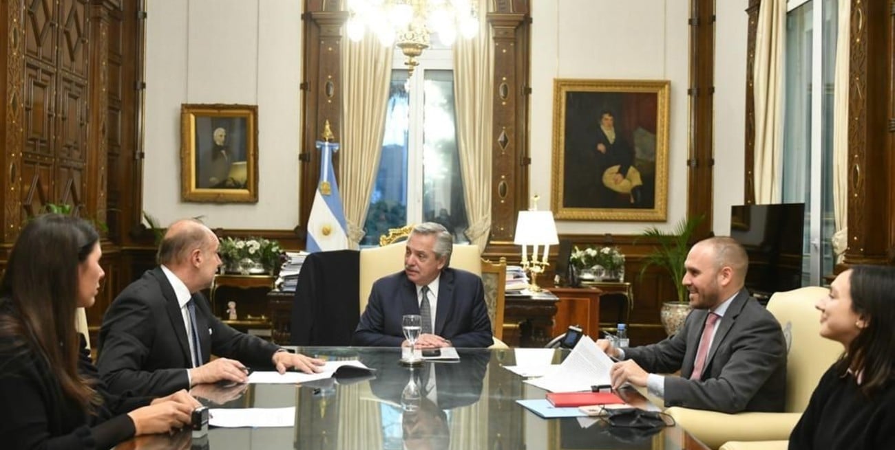 El anuncio se realizó tras una reunión entre el presidente, el ministro de Economía y el gobernador de Santa Fe.