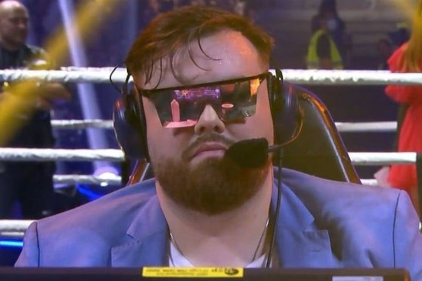 Ibai Llanos estuvo a cargo del relato de los combates.