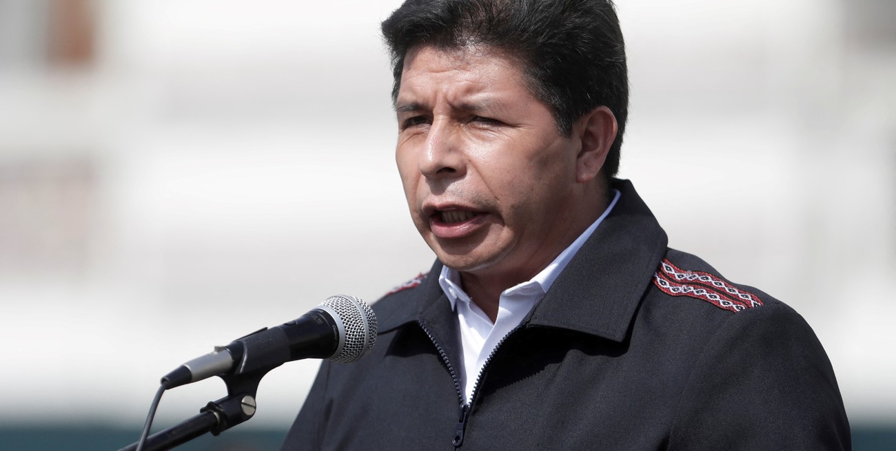 Perú: el presidente Pedro Castillo renunció a su partido político
