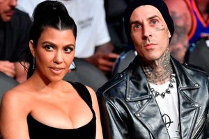 Barker junto a su pareja, Kourtney Kardashian