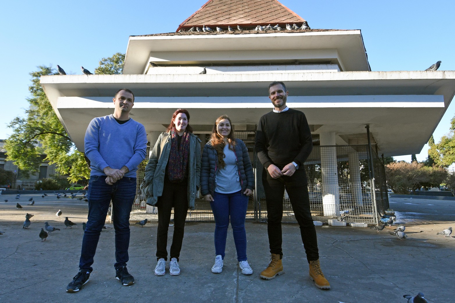 Método inédito en Santa Fe. En el Palomar sustituyen huevos fértiles por otros de yeso para controlar la población de aves. Lo aplican ciudades como Madrid o Barcelona para evitar la sobrepoblación. Desde el municipio sostienen que consiguieron un 90% de efectividad.