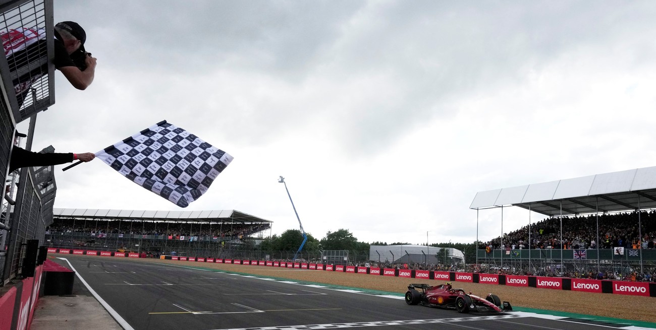 Sainz ganó el Gran Premio de Silverstone y logró su primer triunfo en la categoría