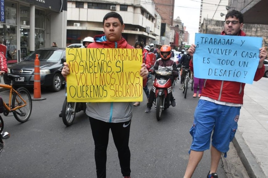 Cadetes se manifestaron en reclamo de mayor seguridad en Santa Fe