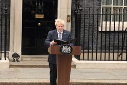 Boris Johnson renunció al cargo de primer ministro del Reino Unido
