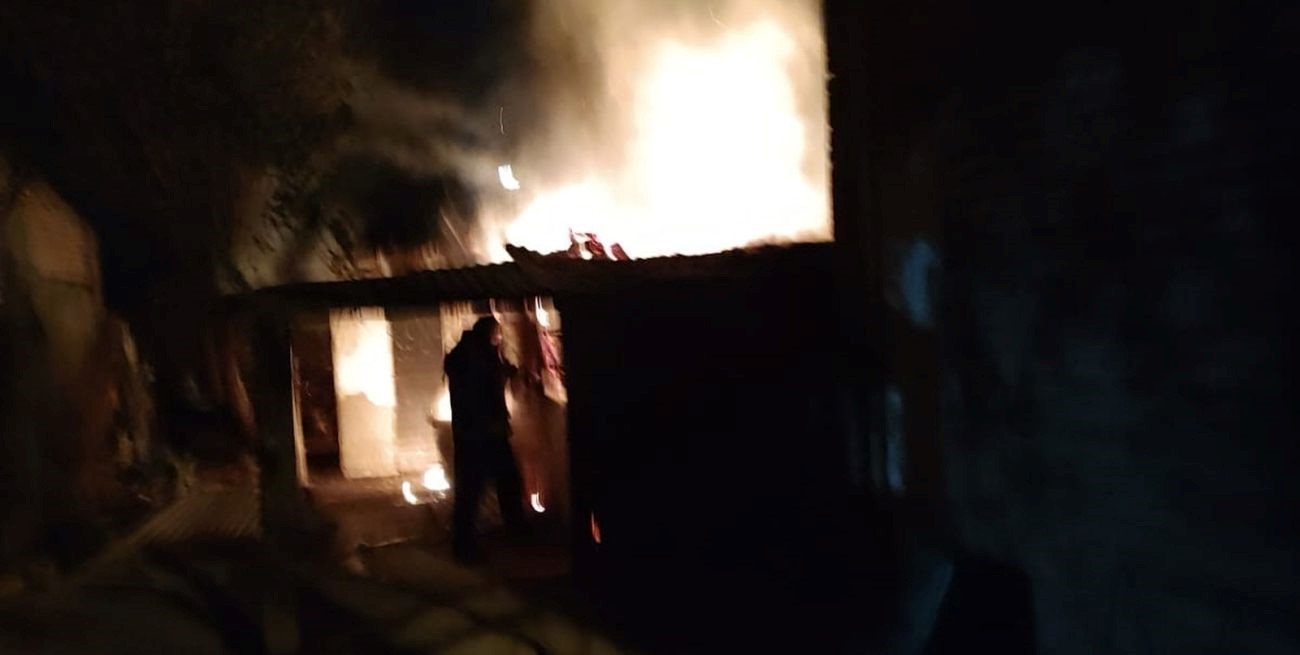 Investigan incendios en dos viviendas en distintos puntos de la ciudad de Santa Fe